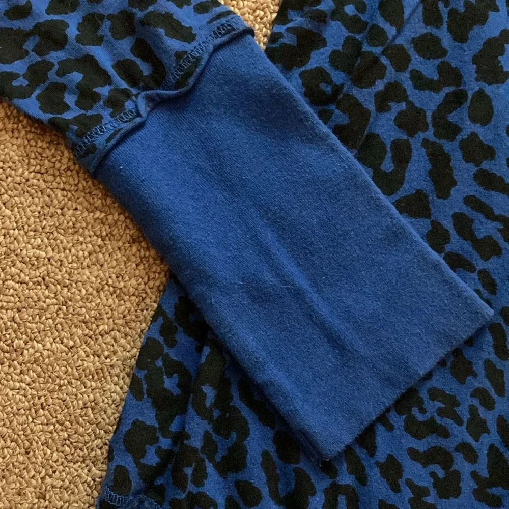 Self Esteem Leopard print long sleeve shirt-juniors medium - Picture 2 of 6